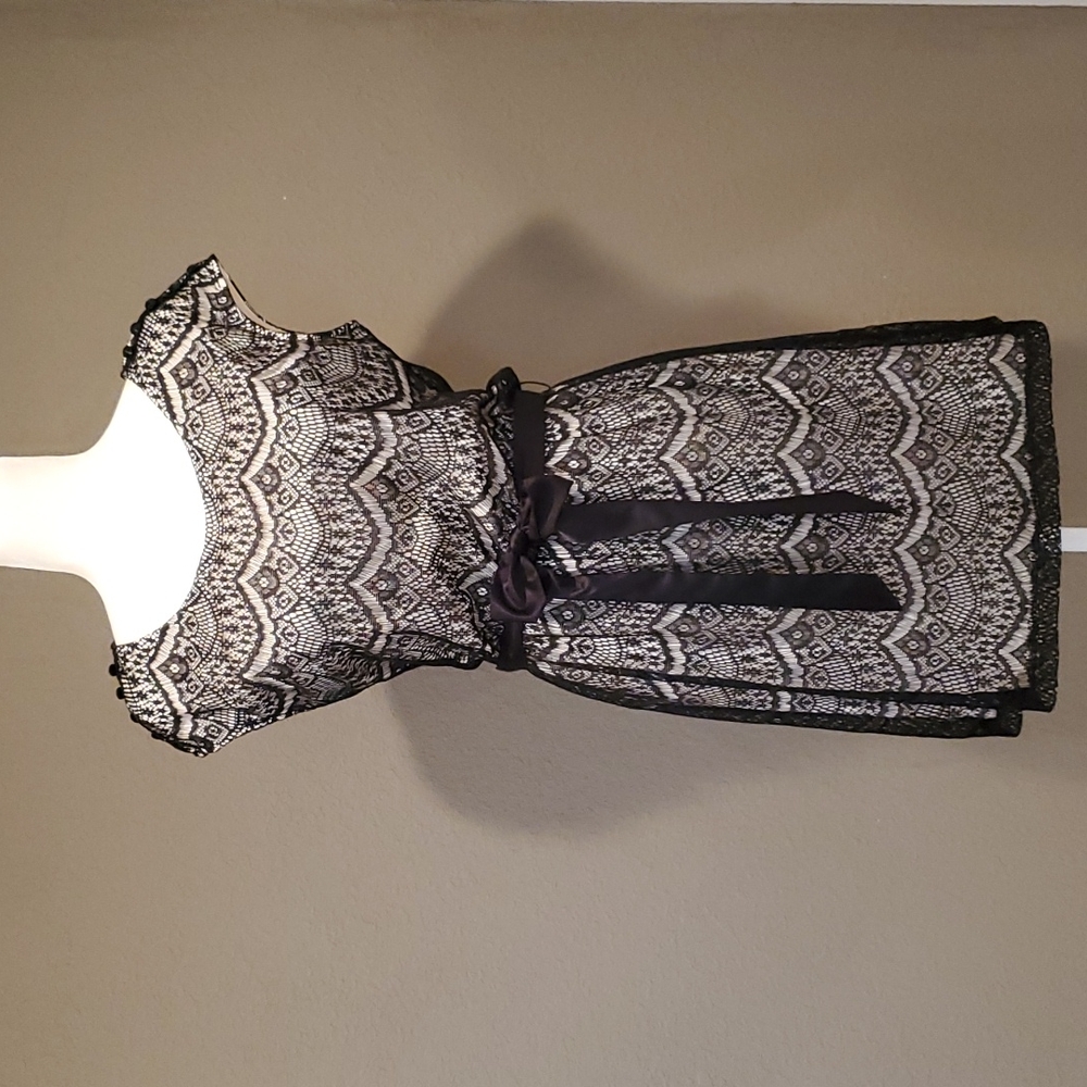 GUESS Cocktail Dress - Size 6